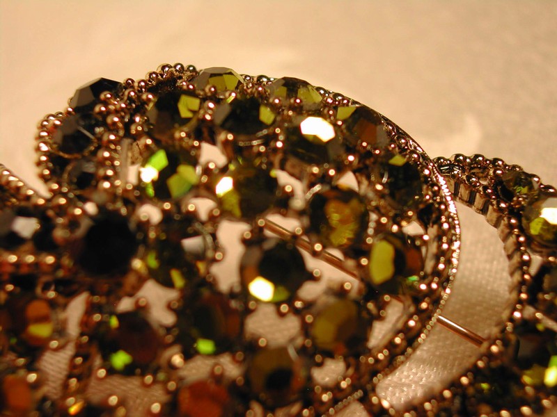 A Vintage Weiss Knights Helmet Pin Brooch