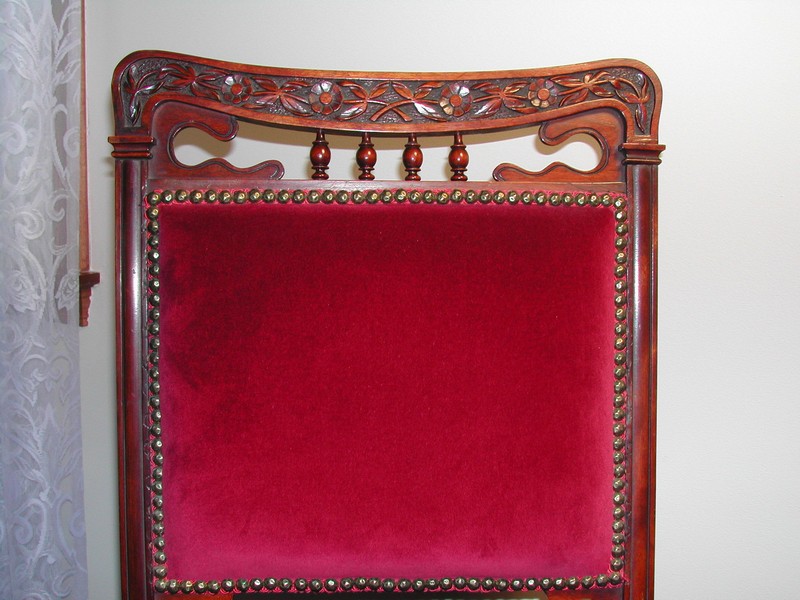 Elegant Victorian Parlor Chair