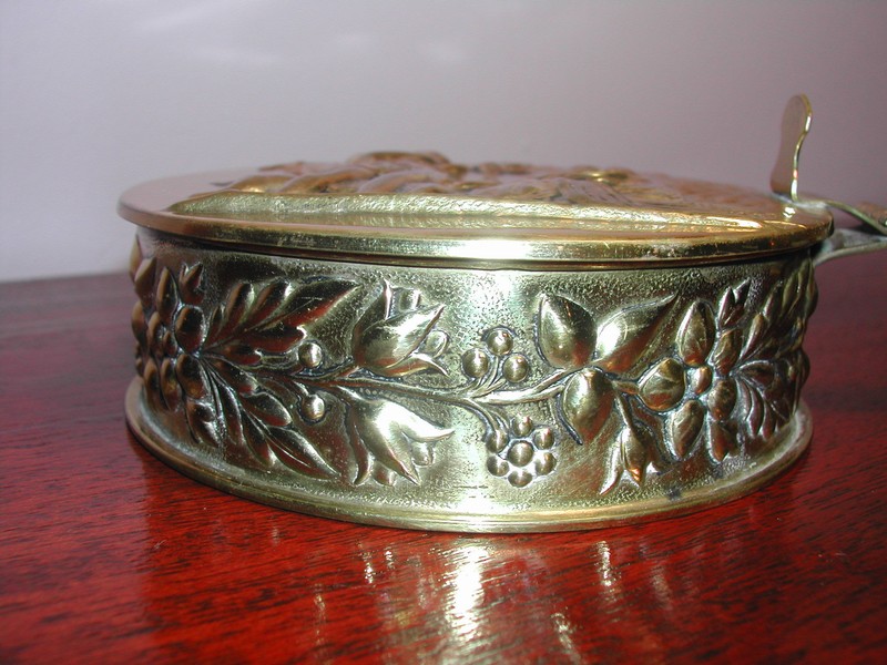 Brass Silent Butler Peerage England