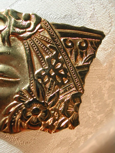 Fantastic JJ Retro Exotic Lady Gold Tone Brooch Pin