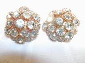 Fantastic Rhinestone & Gold Tone  Fashion Jewelry Clip-on Earrin