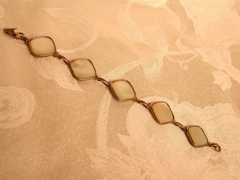 Hoffman Mother of Pearl Bracelet and Earrings Vintage
