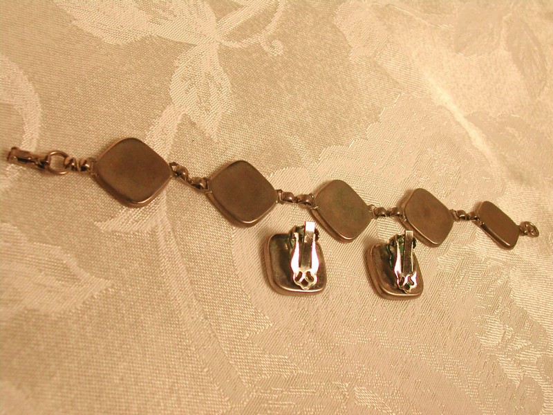 Hoffman Mother of Pearl Bracelet and Earrings Vintage