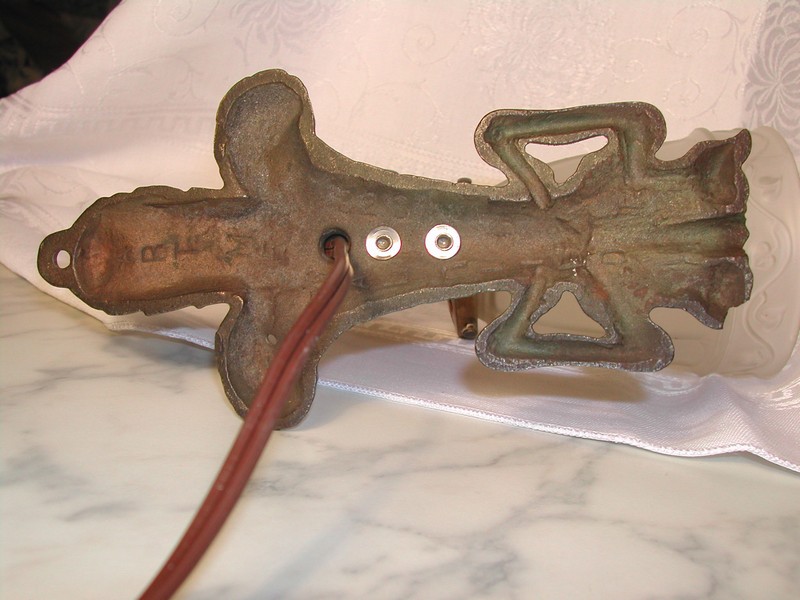 Art Nouveau "Art Metal Guild" Fleur-de-lis Sconce - Vintage