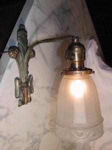 Art Nouveau "Art Metal Guild" Fleur-de-lis Sconce - Vintage
