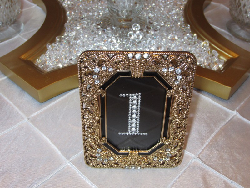 Elegance in Gold Centerpiece Sets