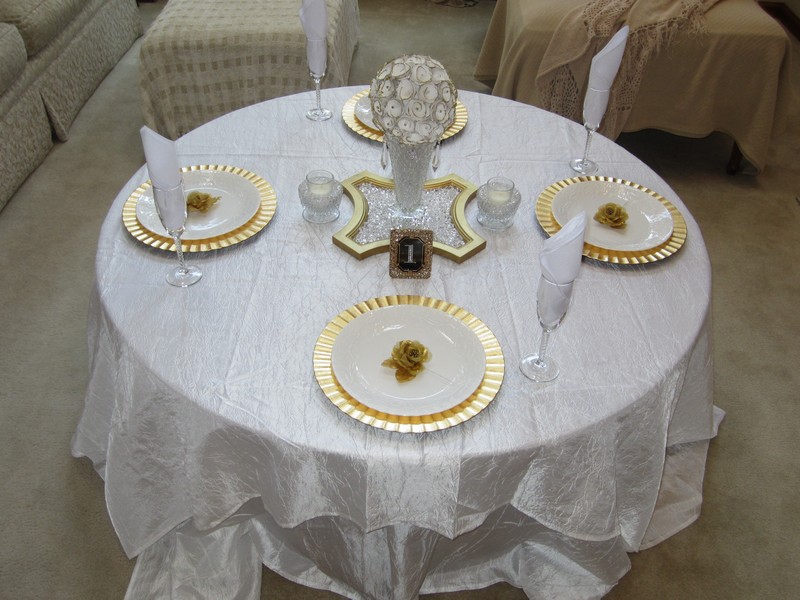 Elegance in Gold Centerpiece Sets