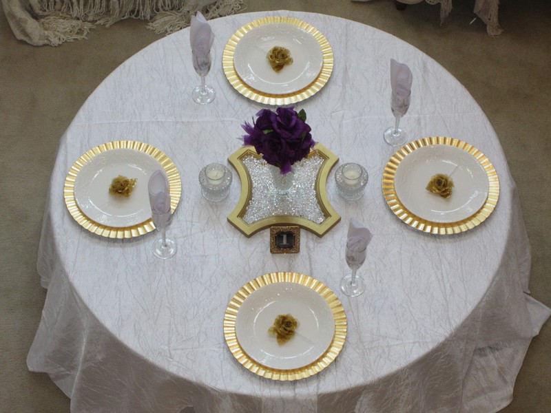 Elegance in Gold Centerpiece with Rose Pom Sets