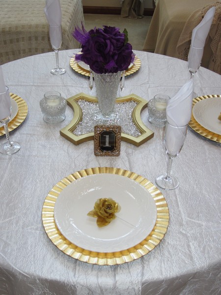 Elegance in Gold Centerpiece with Rose Pom Sets