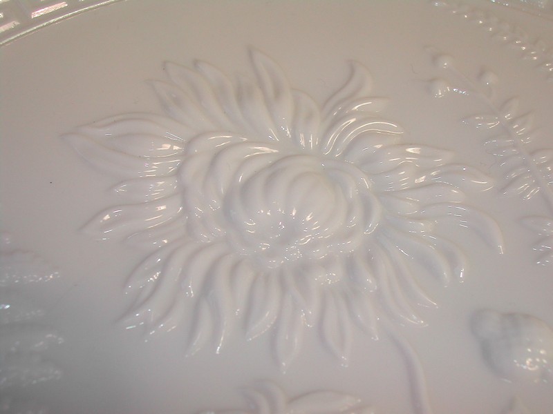 Imperial Glass NUART Chrysanthemum Milk Glass Chop Plate