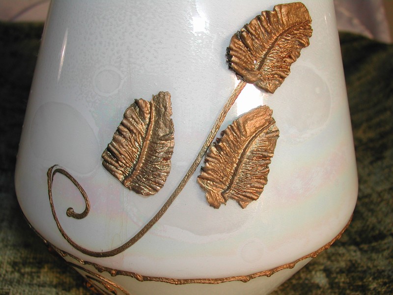 Art Deco Glass Lustre Ware & Enamel Leaf Lamp Shade