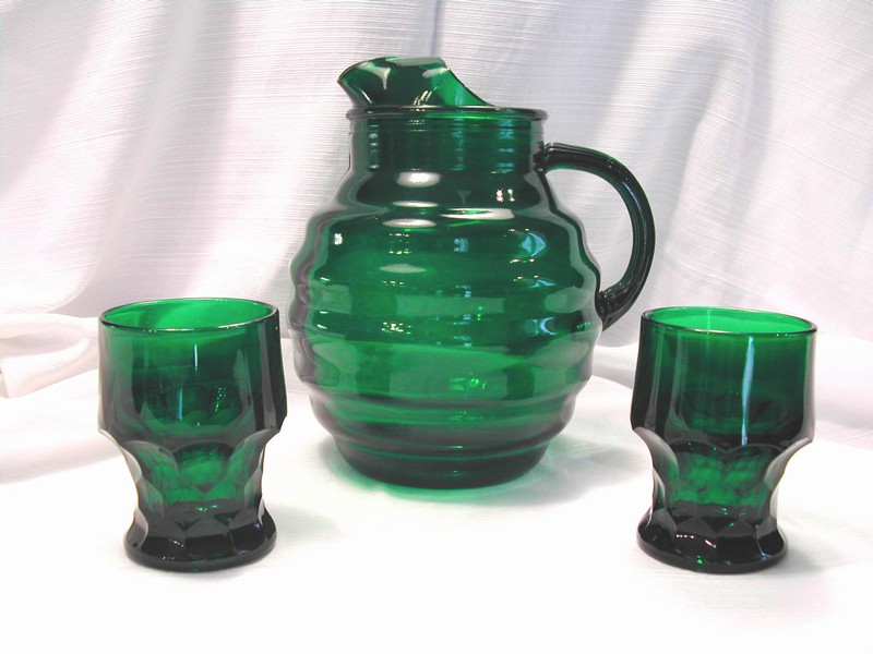 Anchor Hocking Forest Green Glass Whirly Twirly Pitcher