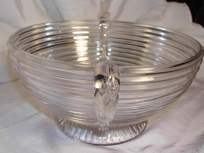 A "Manhattan" Horizontal Ribbed Lrg. Glass Bowl Anchor Hocking