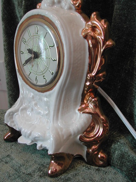 Retro Vintage Ivory & Gold Ceramic Classical Style Clock