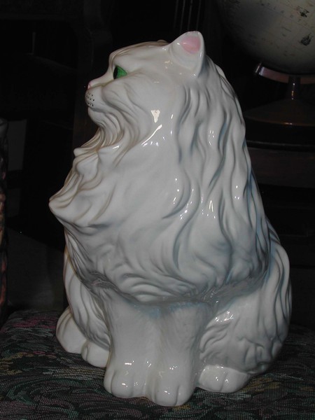 An Adorable & Large Vintage Ceramic Persian Cat Figurine