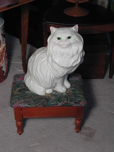 An Adorable & Large Vintage Ceramic Persian Cat Figurine
