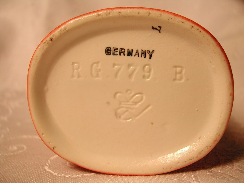 Vintage Romance Goebel Cigarette? Match? Dresser Jar / Lid