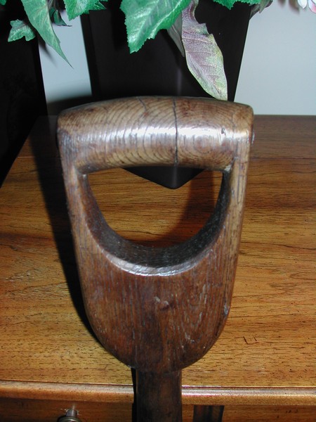 Oak U Handle Garden Shovel (England)