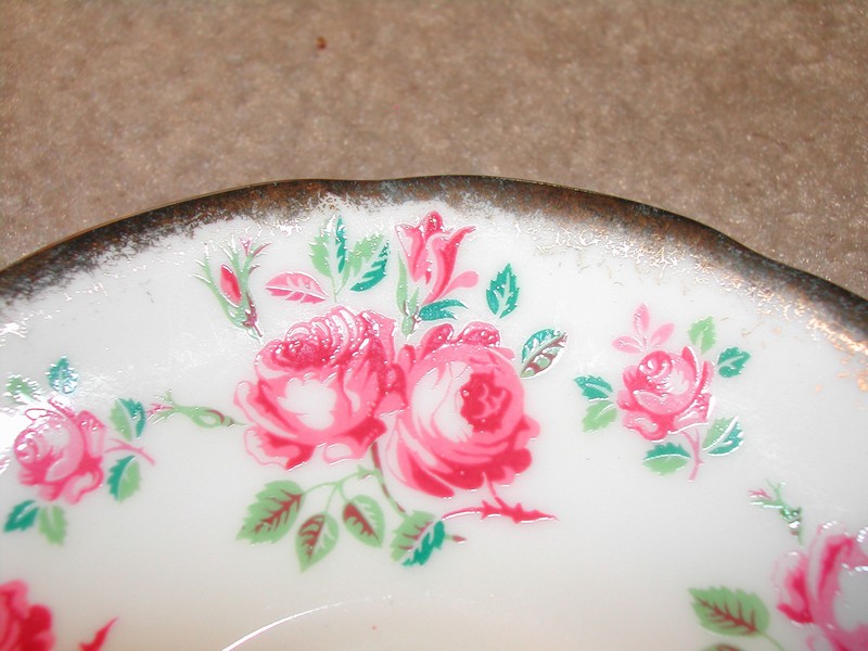 Lovely Royal Stafford English Roses & Brushed Gold Teacup/Saucer