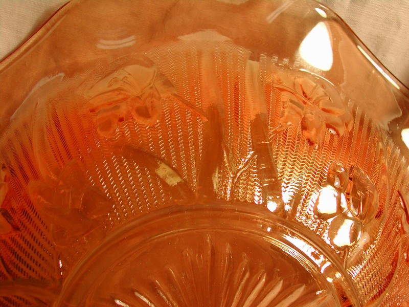 Lovely Jeannette Glass Co. Iris & Herringbone Bowl Marigold