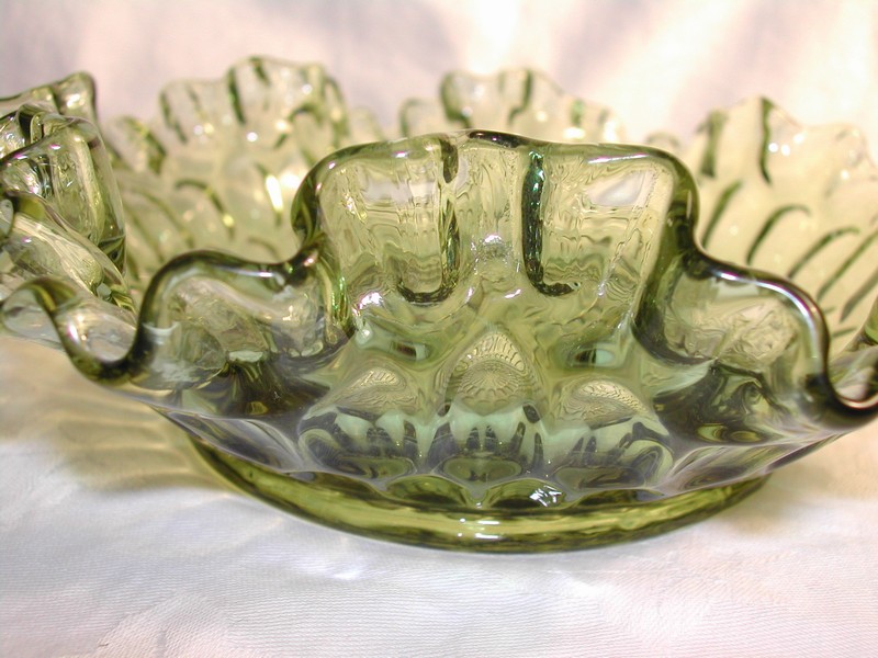 Fenton Colonial Green Thumbprint Bon Bon Glass Bowl