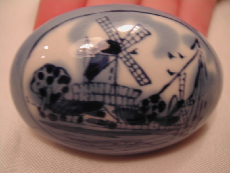 Delft Holland Blue & White Hand Painted Trinket Box Oval