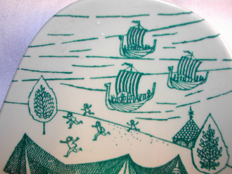 Nymolle Art Faience Hoyrup Pear Shape Pin Dish Denmark