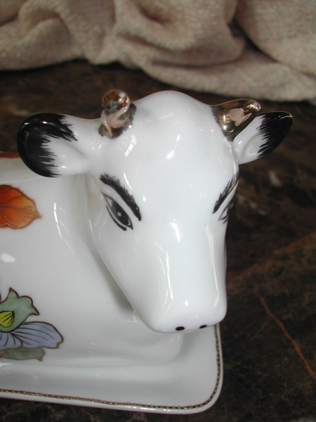 Art Nouveau Fine China Buffalo Pottery Covered Butter Cow