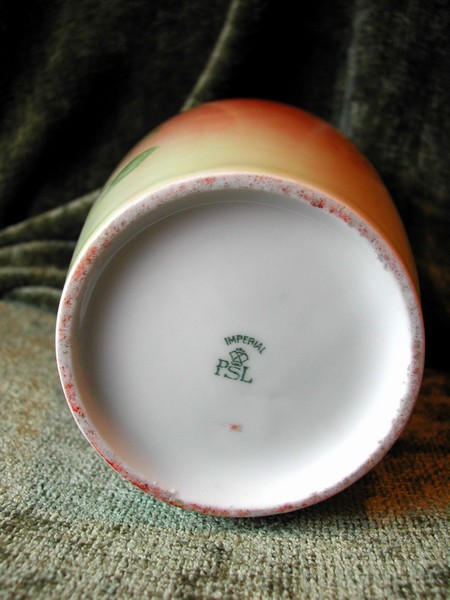 A Vintage Hand Painted Imperial PSL Poppy Vase
