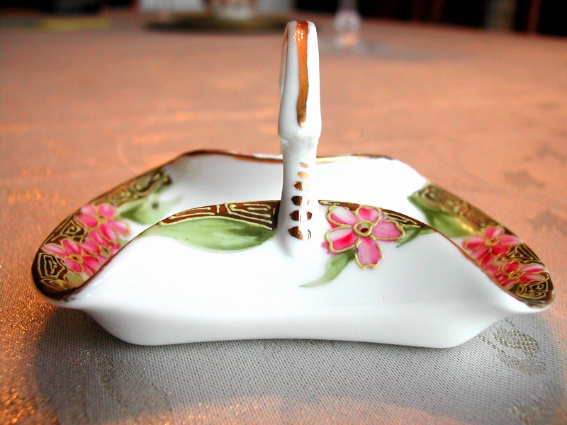 A Nippon Hand Painted Moriage Basket Dish Flowers 1911-1921