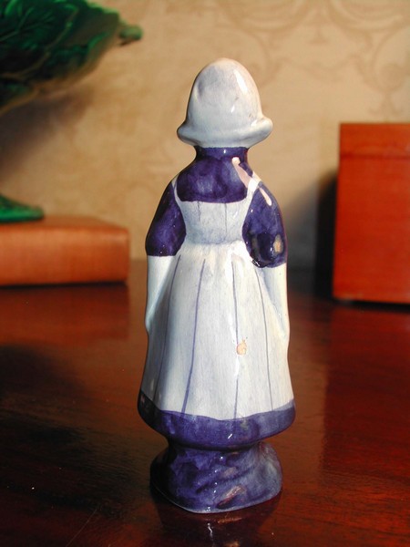 A Set of Vintage Delfts Holland Figural Salt & Peppers