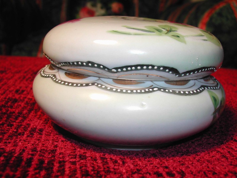 A Vintage Nippon Hand Painted Powder Jar