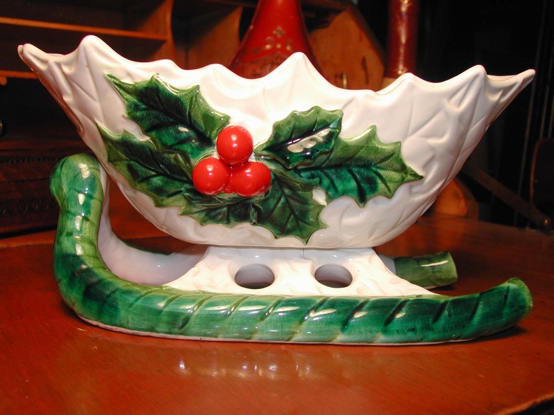 Lefton White Holly Berry Sleigh Dish Vintage