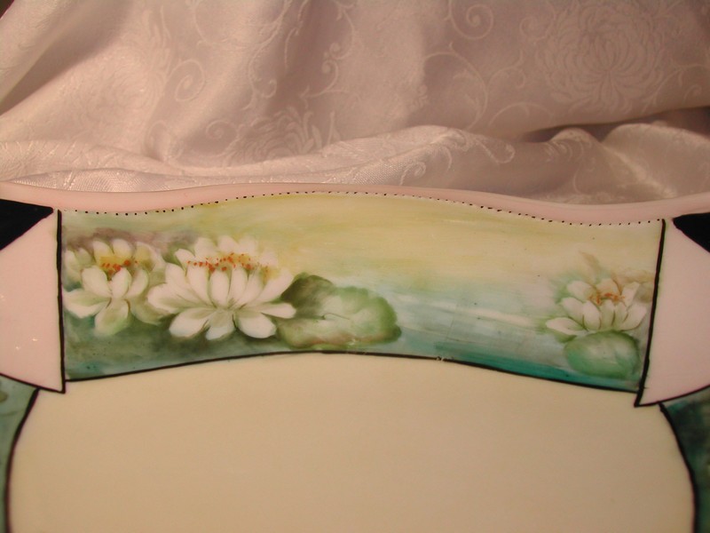T&V (Tressemann & Vogt) Limoges France Hand Painted Lily Pads Bo