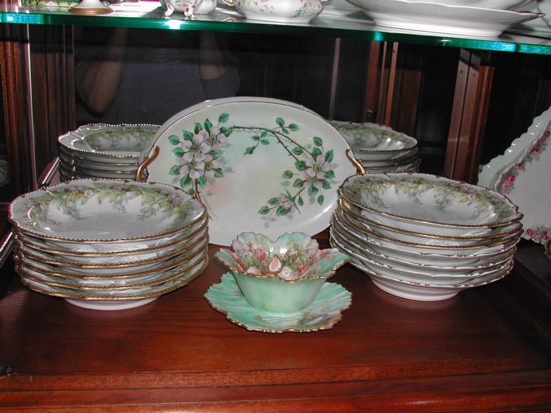 A Set of Limoges Soup Bowls Gold Beading Vintage