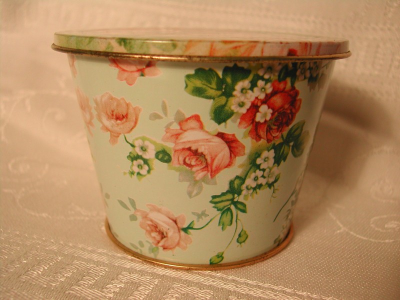 Crownford Giftware, Inc. Candy Tin Victorian Lady-Vintage