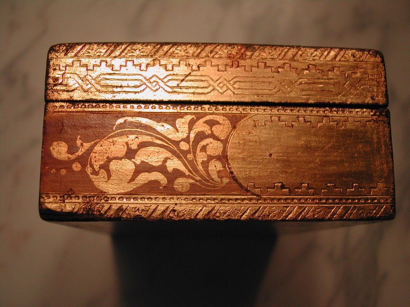 Vintage Gilded Wood Roses English Trinket Box
